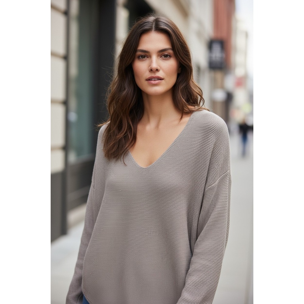 Aritzia Wilfred Free 100% Merino Wool V-Neck Sweater Taupe Gray Size S